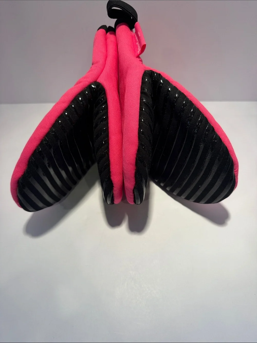 Juicy Couture Hot Pink Mini Oven Mitts Set NWT